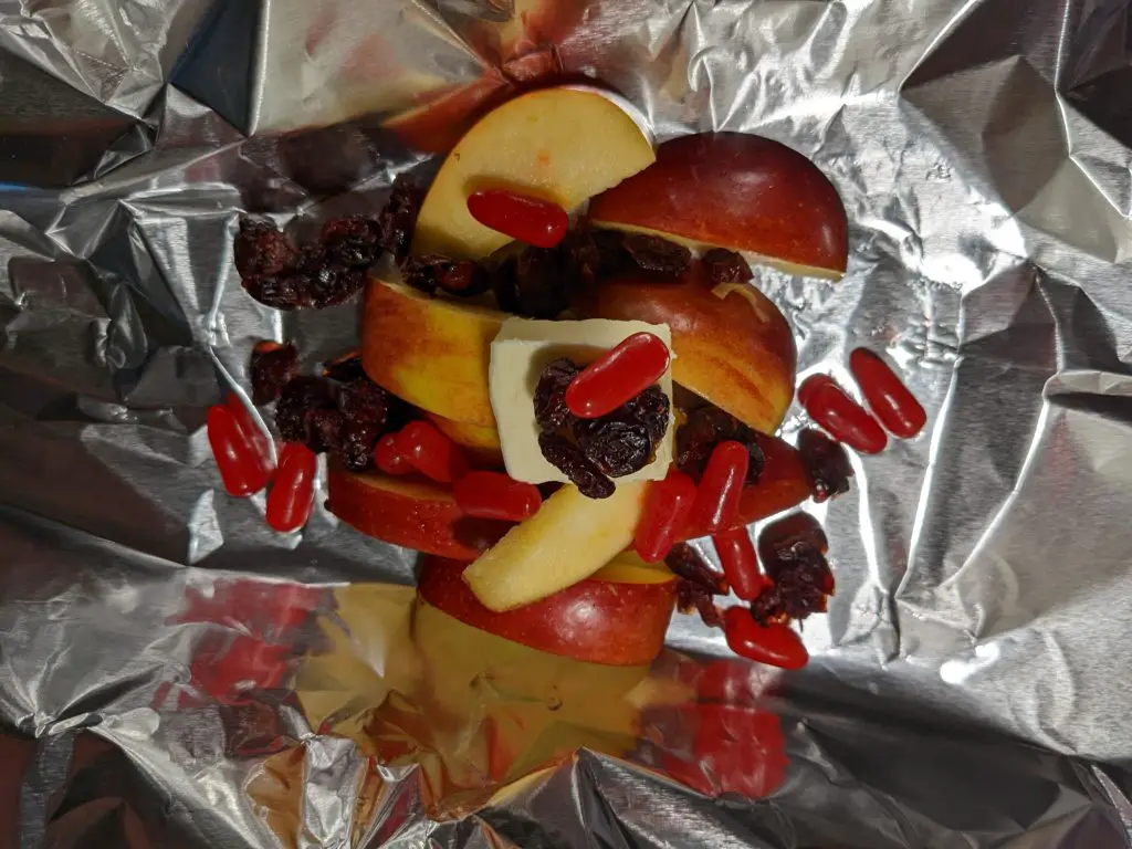 fireside cinnamon apples vegetarian camping recipe