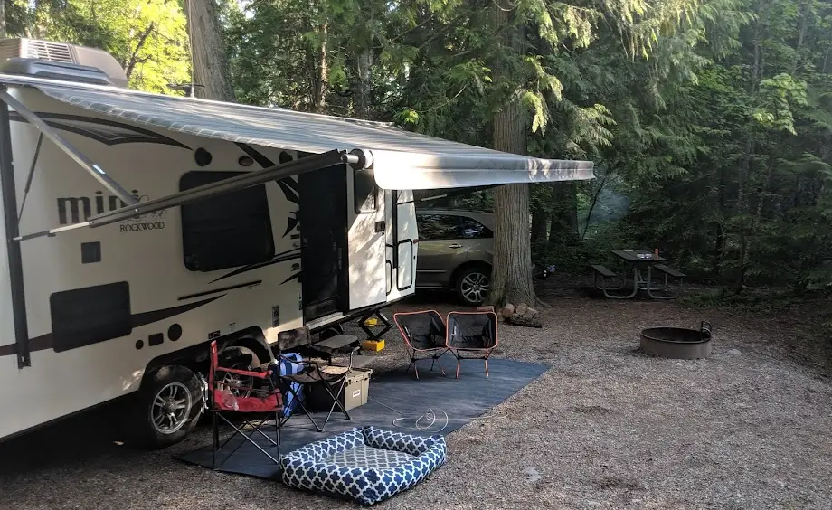 RV Campsite Setup