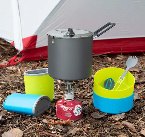 camping couples cookware